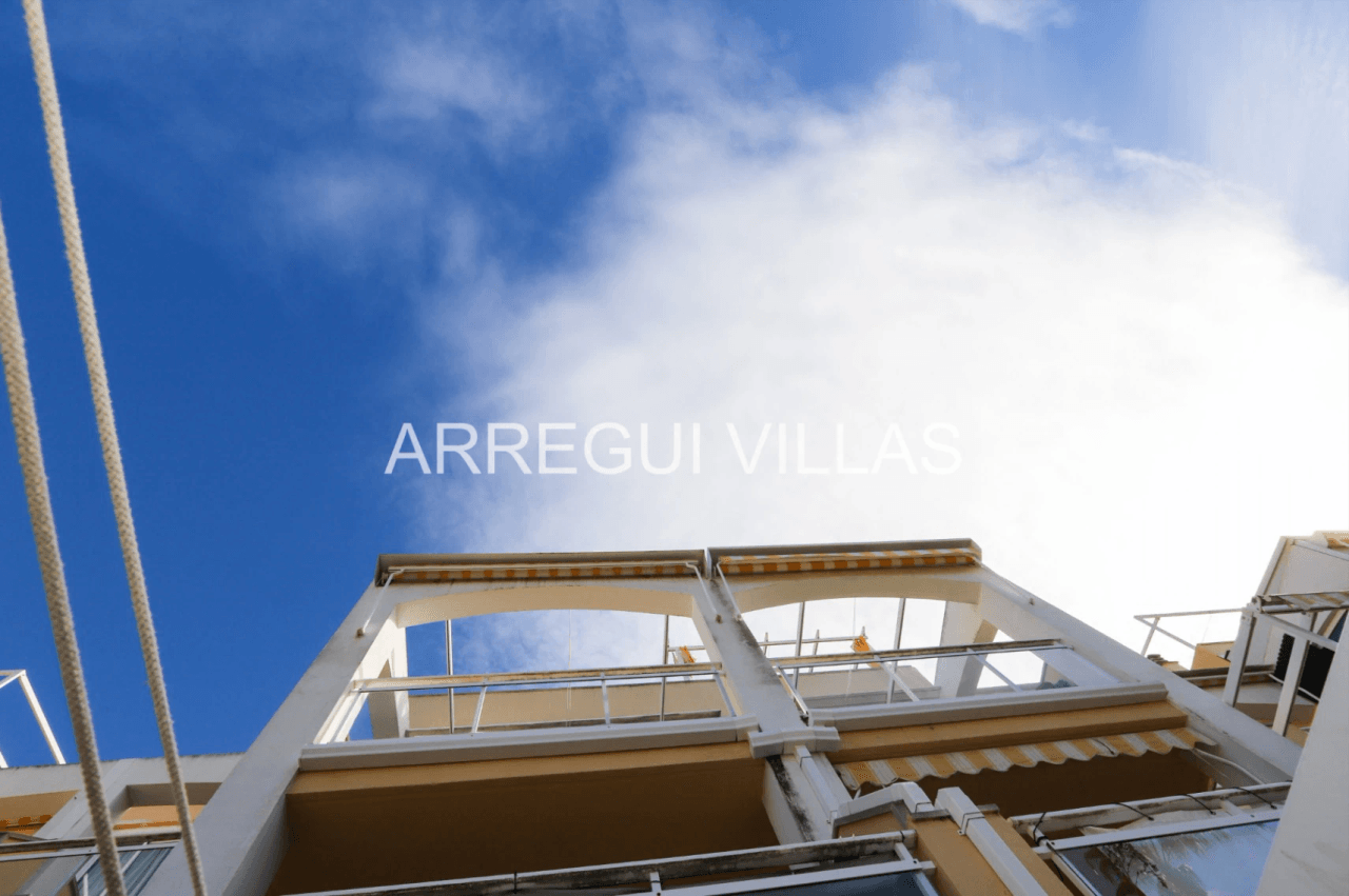 Apartamento en venta de 2 dormitorios en Denia, Las Marinas