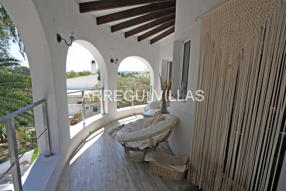 Villa con vistas abiertas en Dénia - Montgó