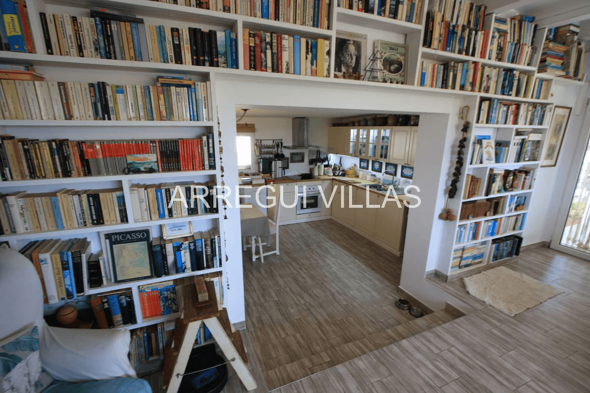 Villa con vistas abiertas en Dénia - Montgó