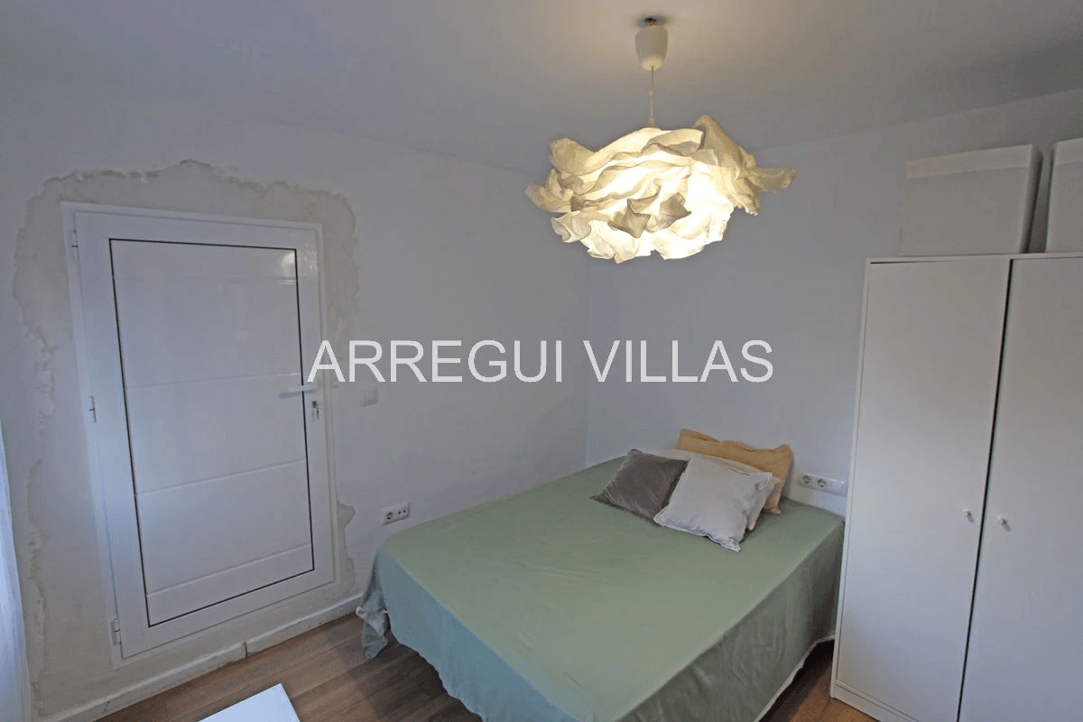 Chalet con 2 viviendas en Las Rotas, Dénia