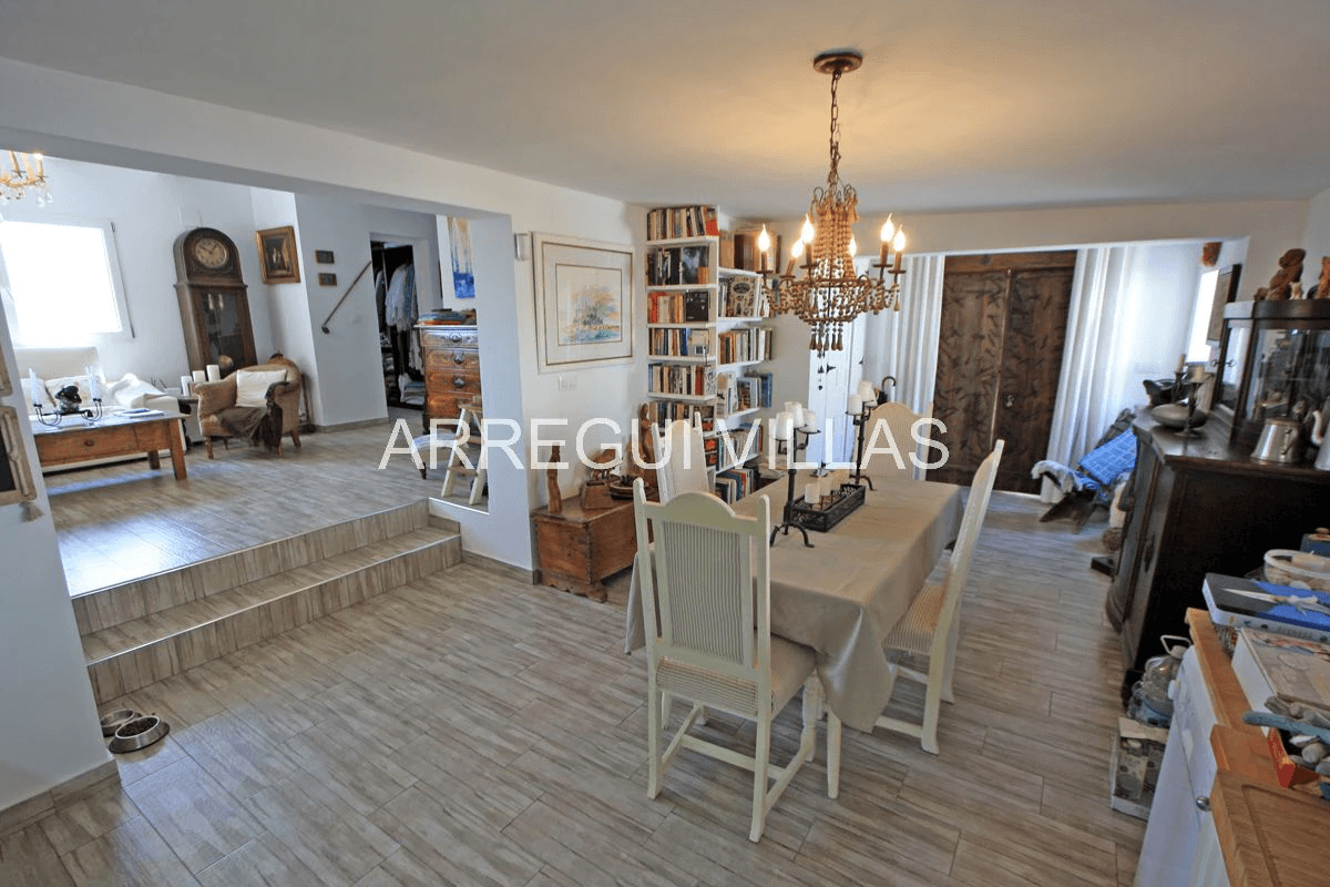 Villa con vistas abiertas en Dénia - Montgó