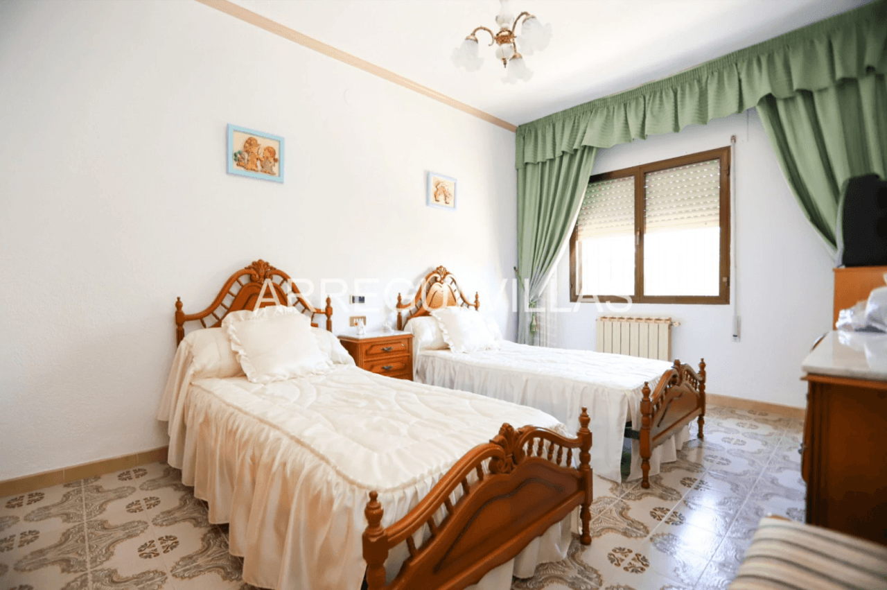 Amplio chalet en venta en Dénia