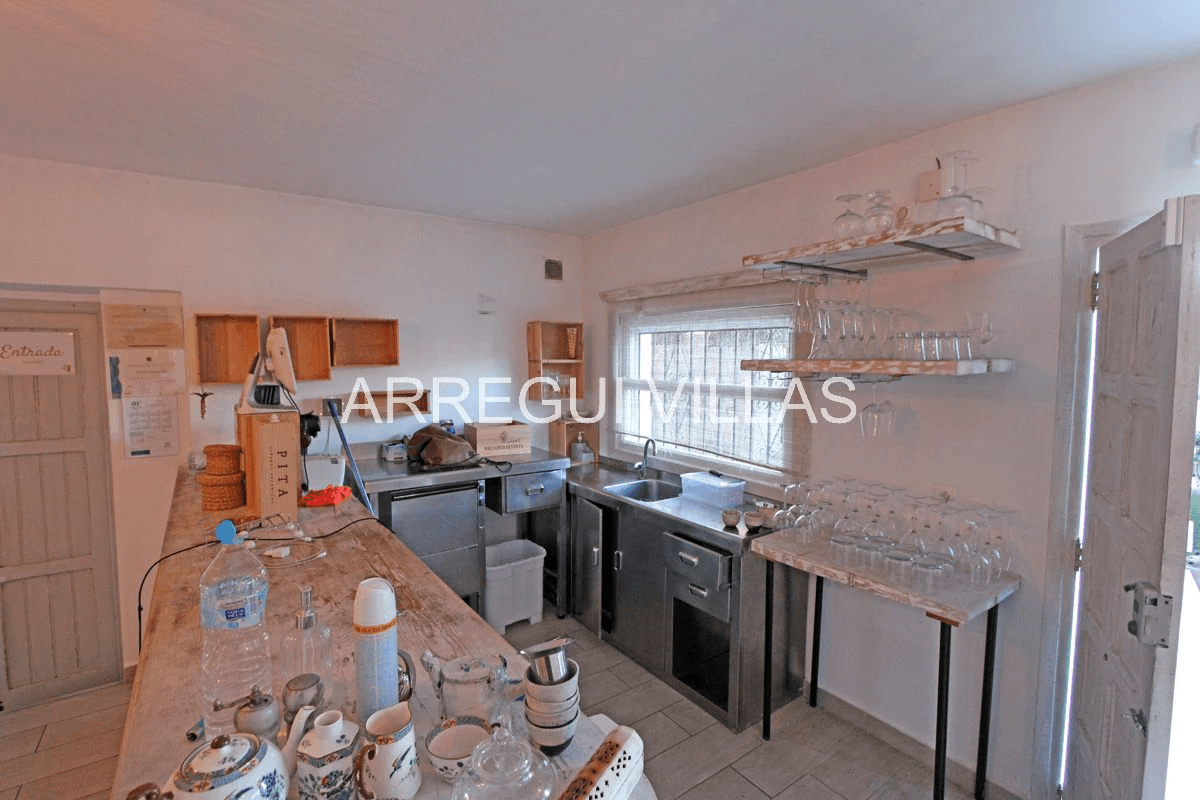 Chalet con 2 viviendas en Las Rotas, Dénia