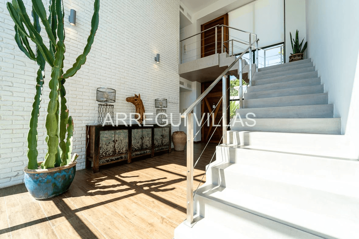 Estupenda villa en venta en Dénia - Montgó