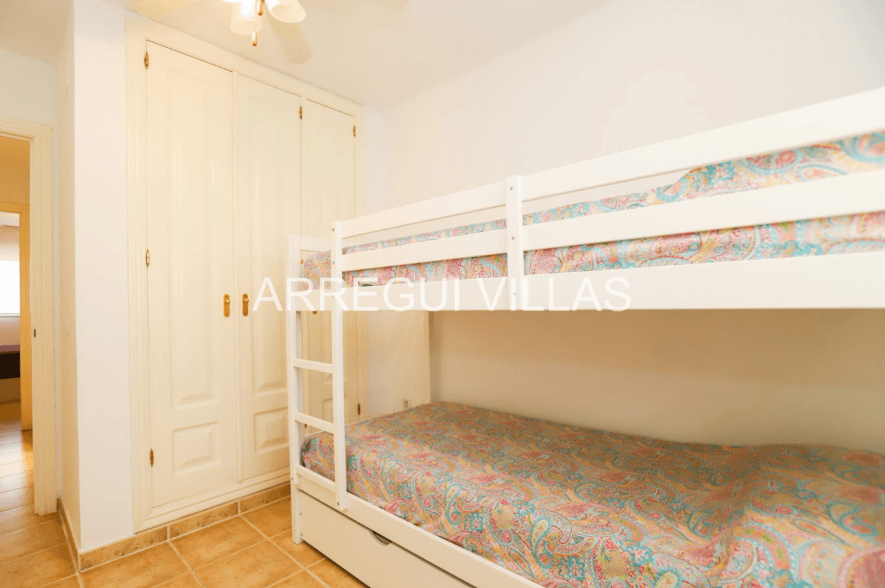 Apartamento en venta de 2 dormitorios en Denia, Las Marinas