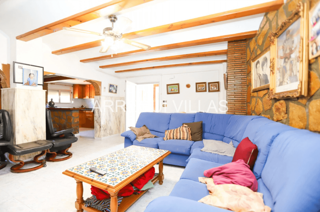 Amplio chalet en venta en Dénia