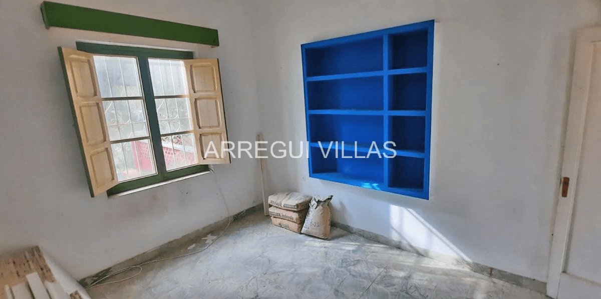 Amplia villa en venta en Las Rotas - Dénia