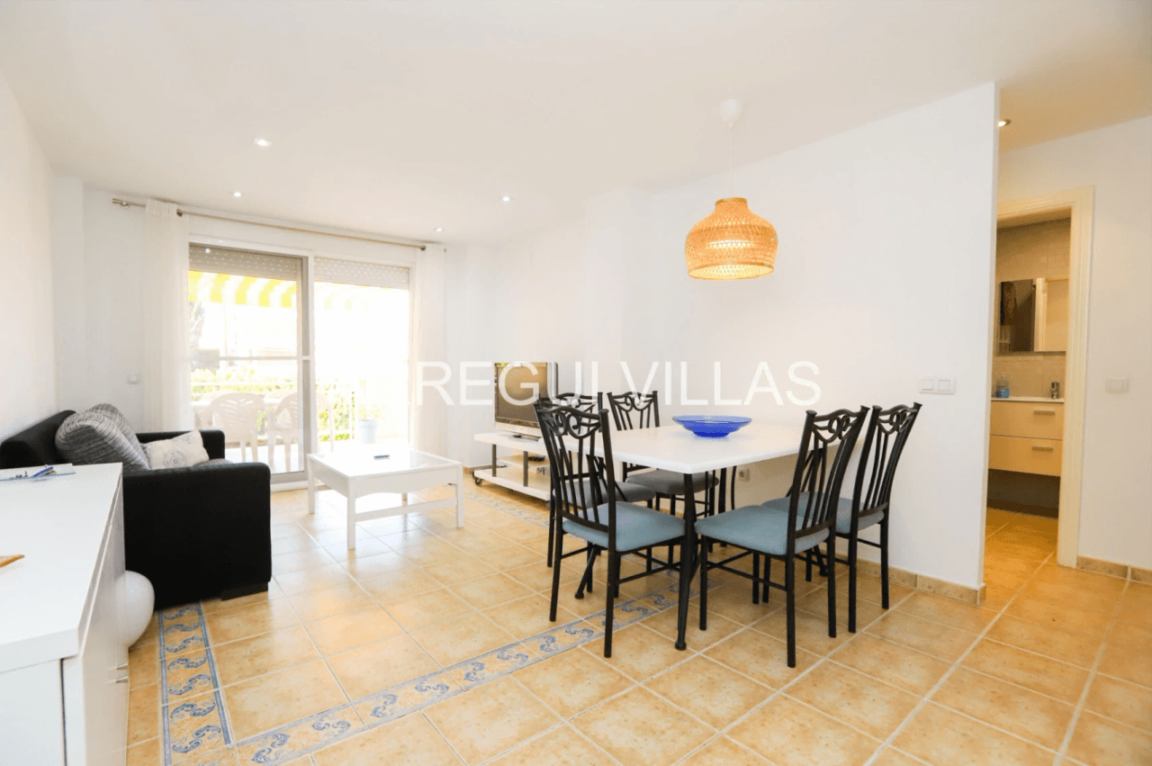 Apartamento en venta de 2 dormitorios en Denia, Las Marinas