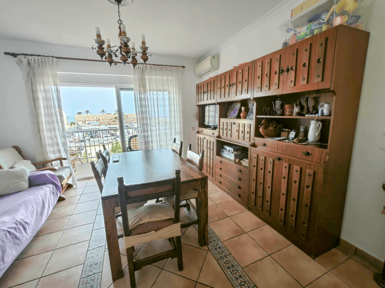 Apartamento de 2 dormitorios con vistas al mar en venta en zona Las Brisas