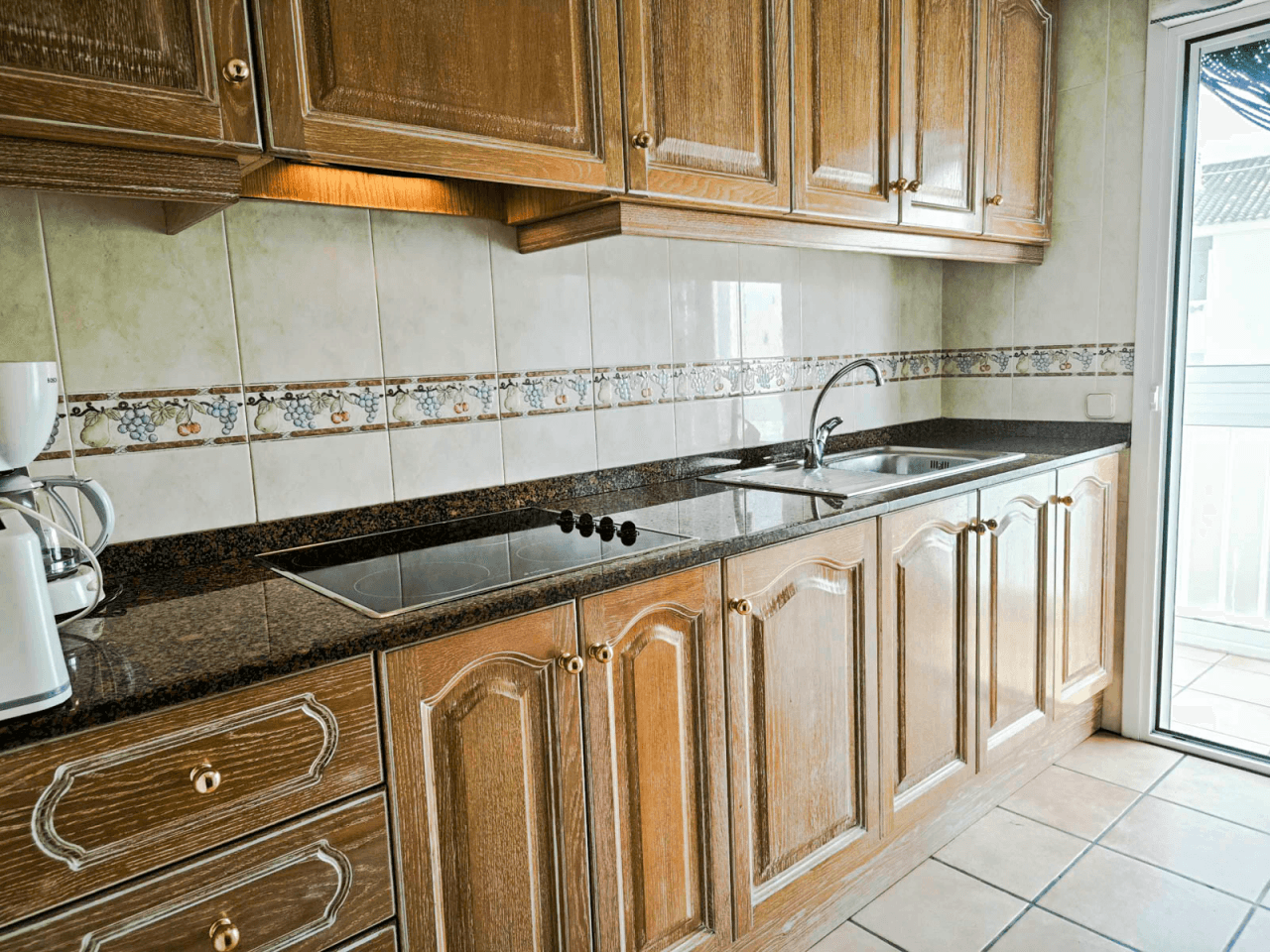 Apartamento de 2 dormitorios con vistas al mar en venta en zona Las Brisas