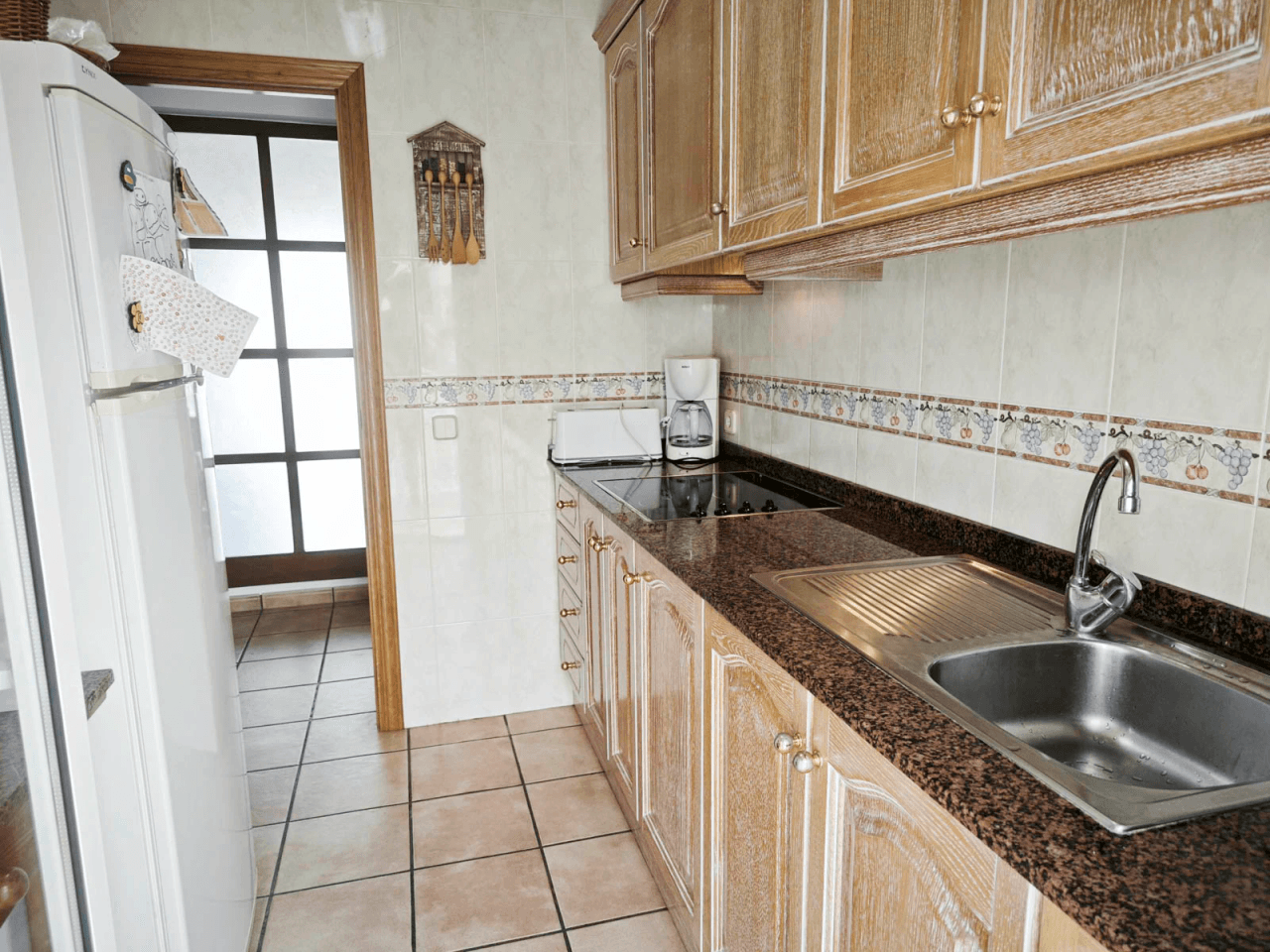 Apartamento de 2 dormitorios con vistas al mar en venta en zona Las Brisas