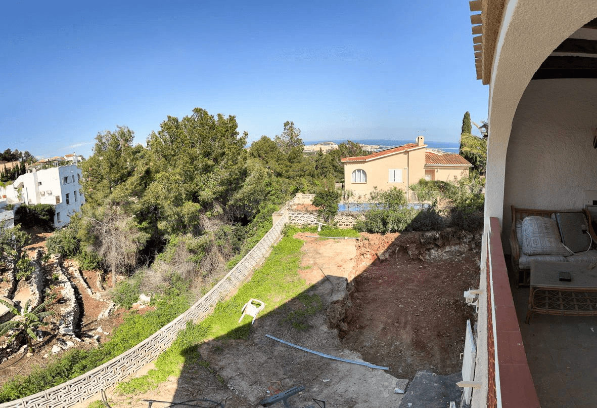 Villa Moderna con Vistas Impresionantes en Dénia – El lienzo en blanco que estabas buscando.
