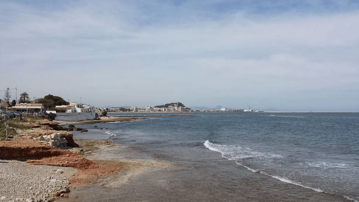Villa Moderna con Vistas Impresionantes en Dénia – El lienzo en blanco que estabas buscando.