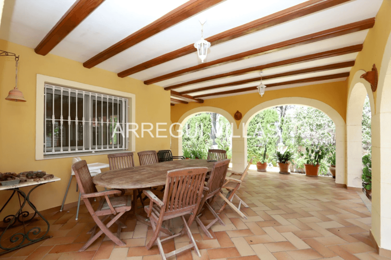 Chalet en venta de 4 habitaciones en Las Rotas, Denia