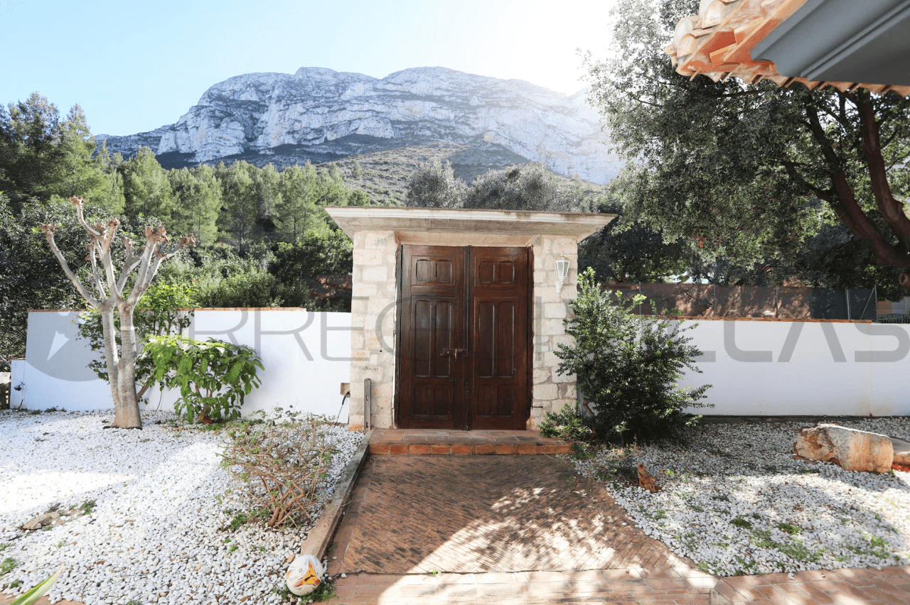 Espectacular villa en venta en el Montgó