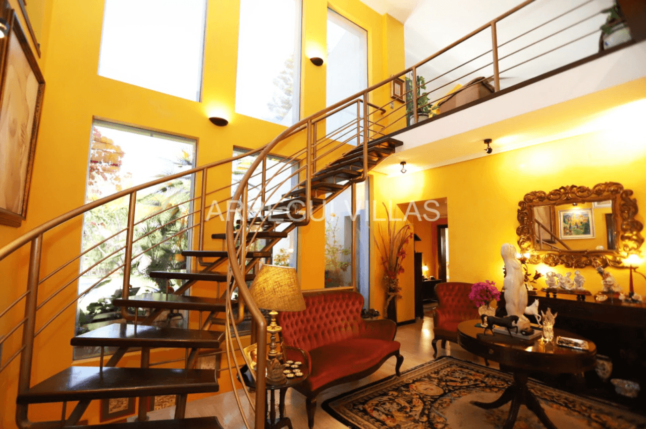 Amplia villa de estilo contemporáneo en Dénia