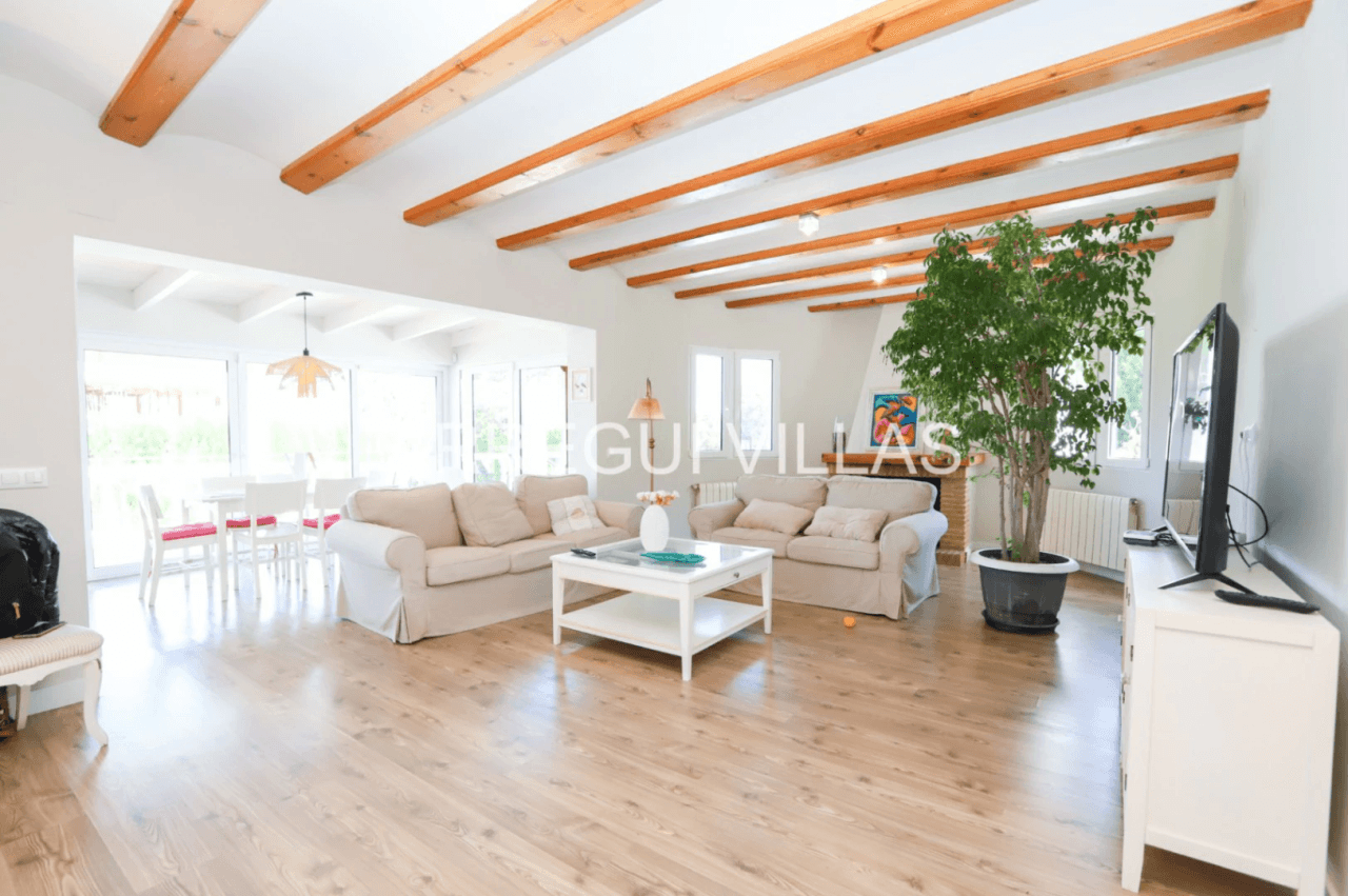 Estupenda villa de 3 dormitorios en Dénia - La Pedrera
