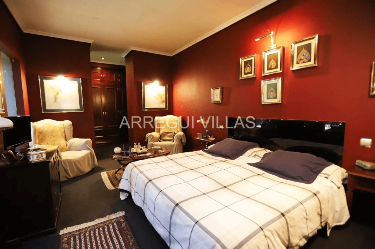 Amplia villa de estilo contemporáneo en Dénia
