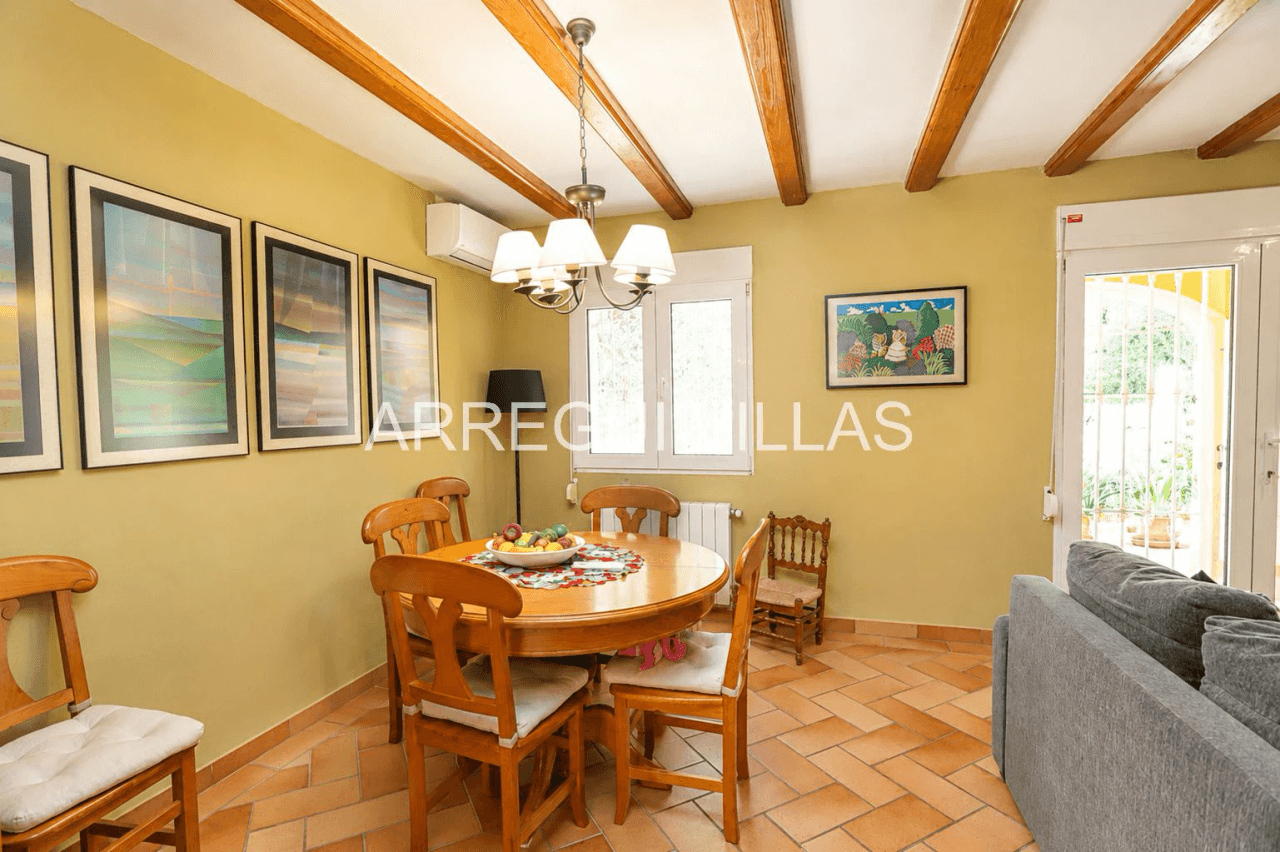 Chalet en venta de 4 habitaciones en Las Rotas, Denia