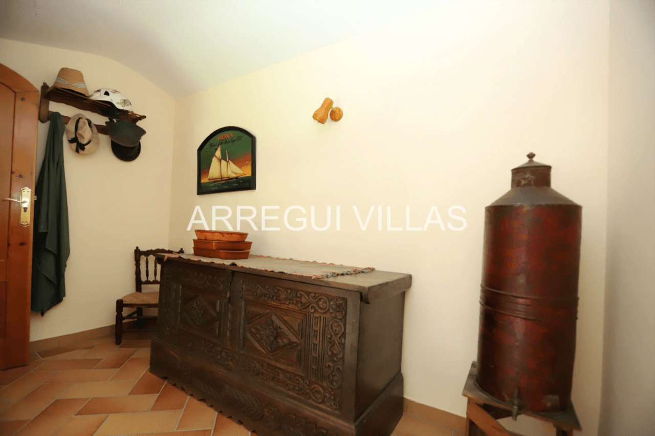 Chalet en venta de 4 habitaciones en Las Rotas, Denia