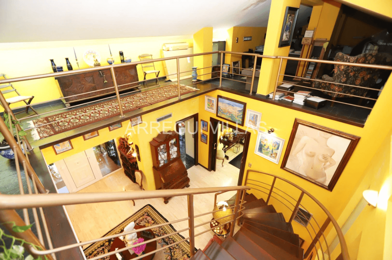 Amplia villa de estilo contemporáneo en Dénia
