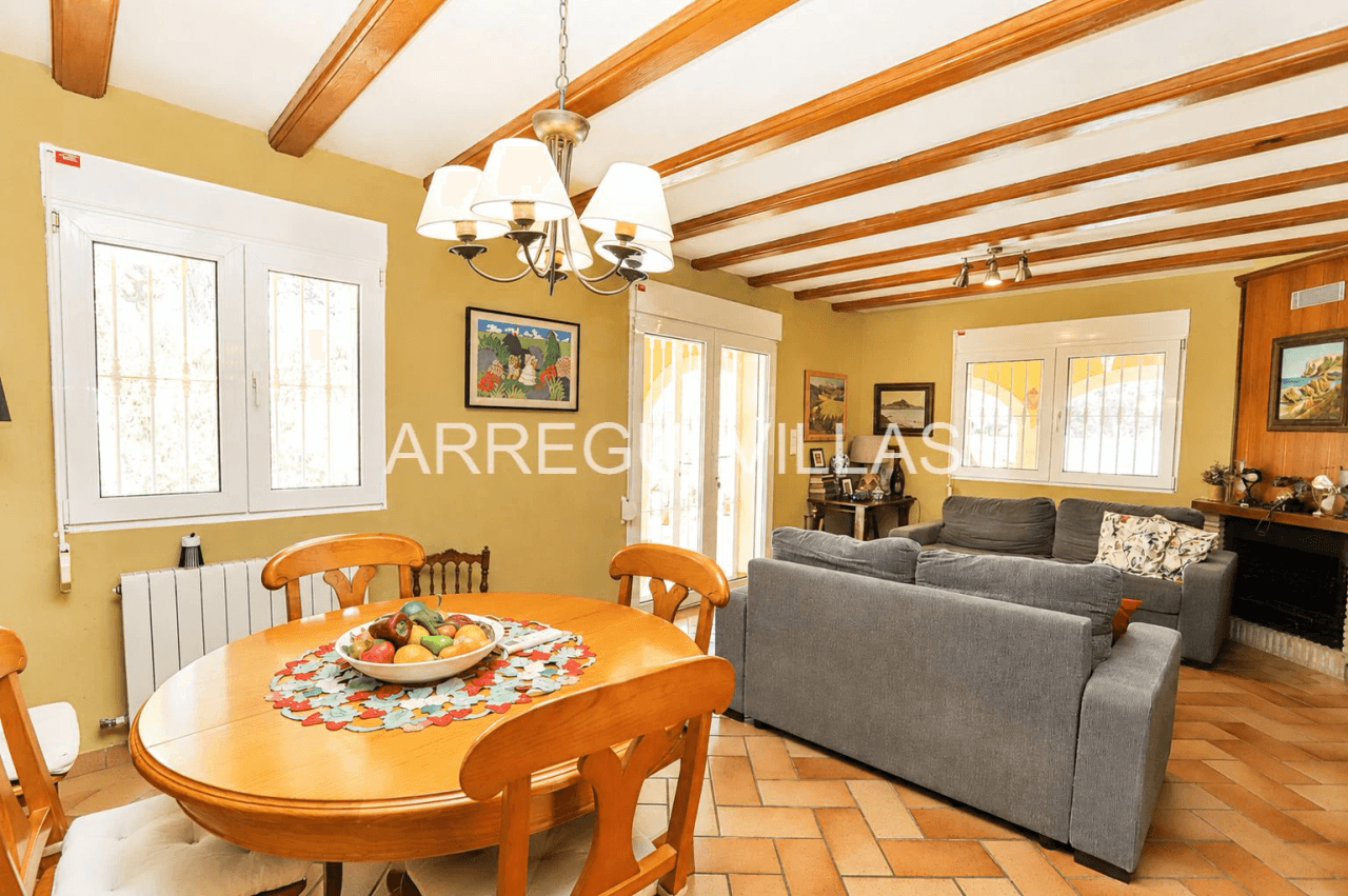 Chalet en venta de 4 habitaciones en Las Rotas, Denia