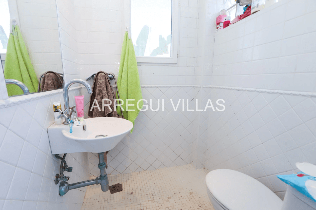Estupenda villa de 3 dormitorios en Dénia - La Pedrera