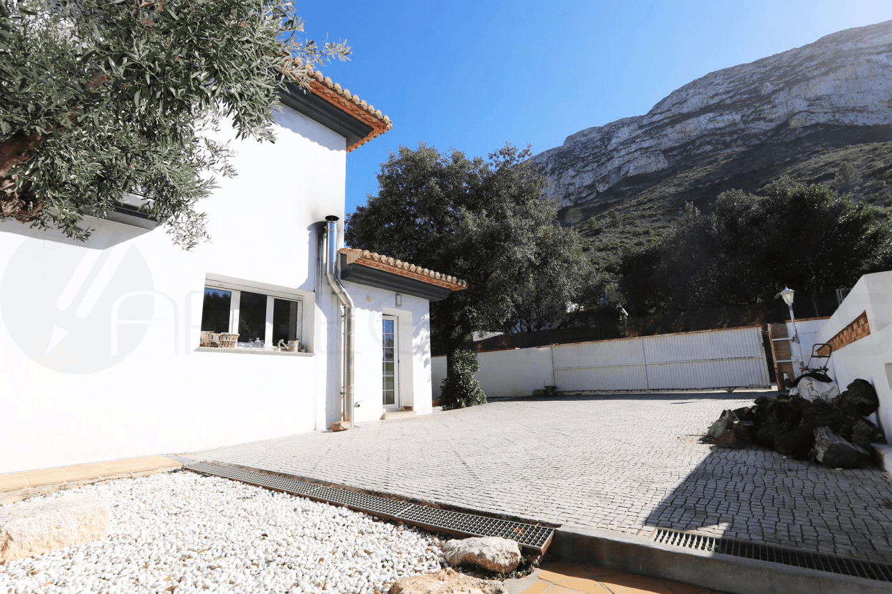 Espectacular villa en venta en el Montgó