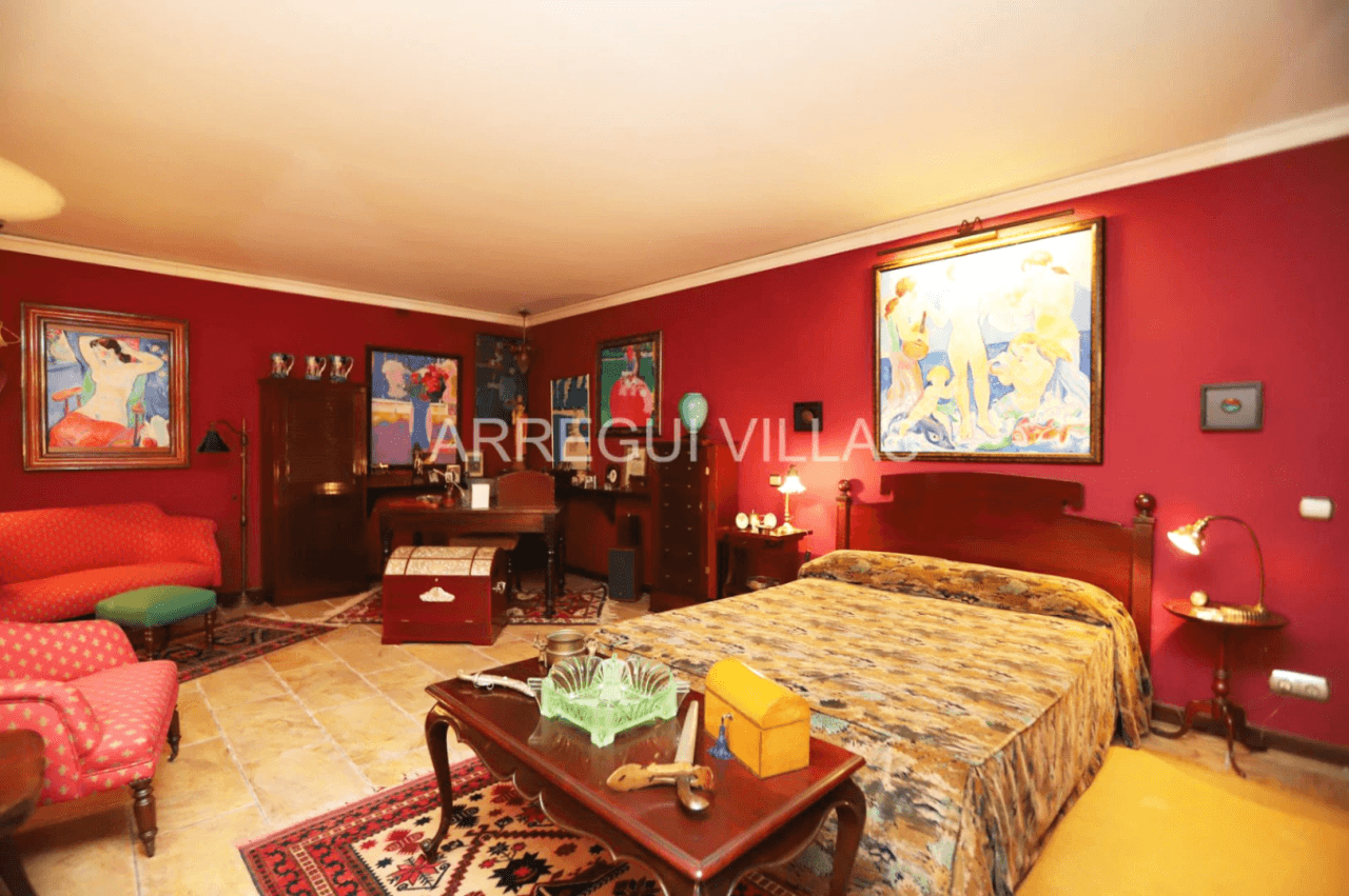 Amplia villa de estilo contemporáneo en Dénia