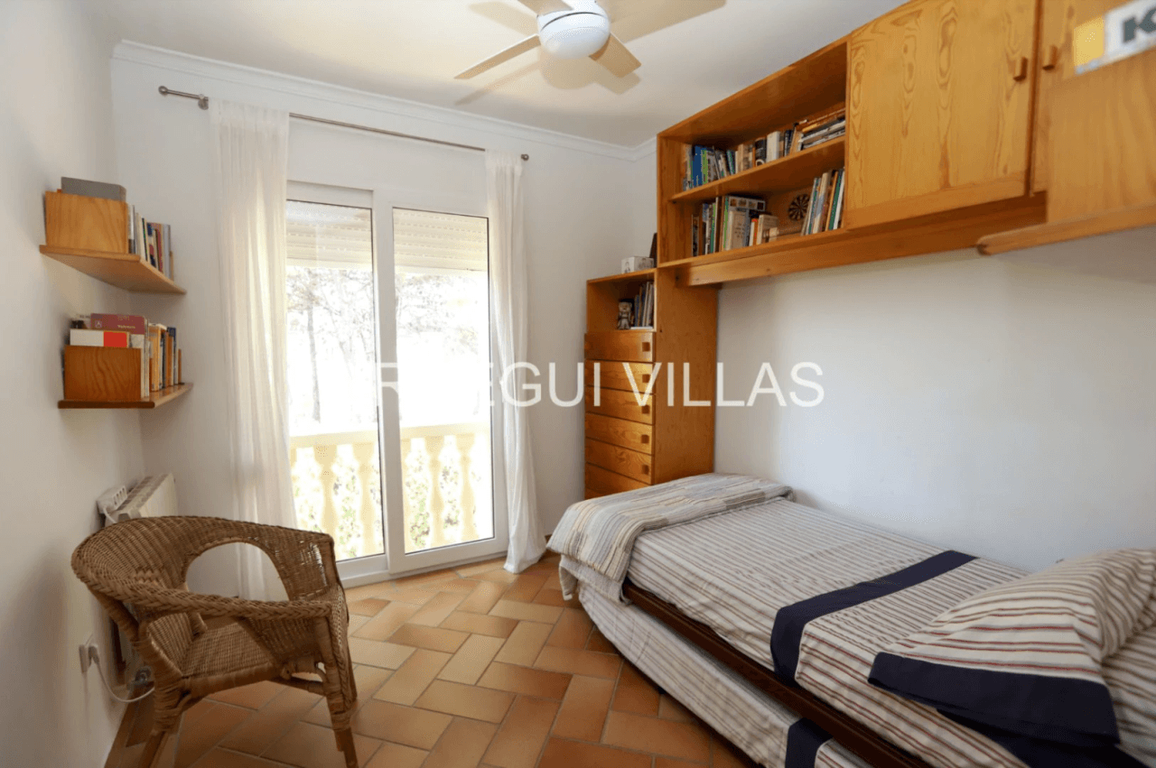 Chalet en venta de 4 habitaciones en Las Rotas, Denia