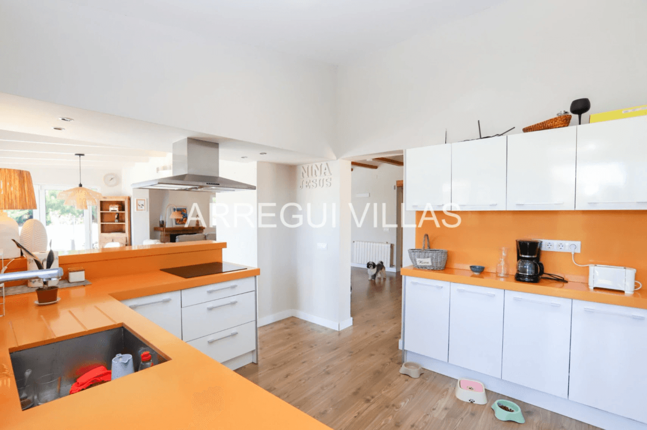 Estupenda villa de 3 dormitorios en Dénia - La Pedrera
