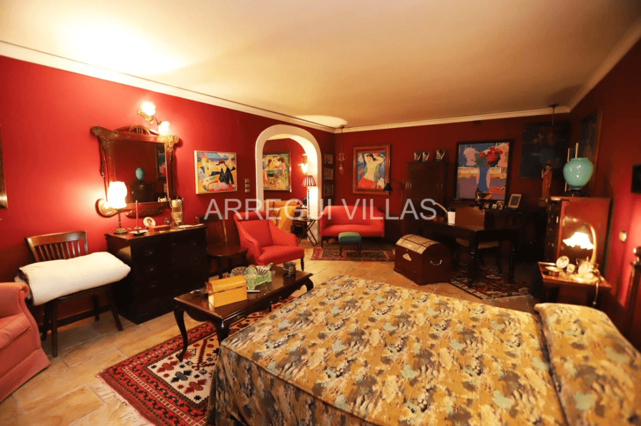Amplia villa de estilo contemporáneo en Dénia