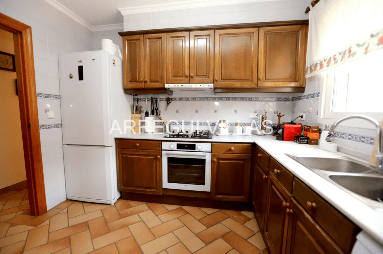 Chalet en venta de 4 habitaciones en Las Rotas, Denia