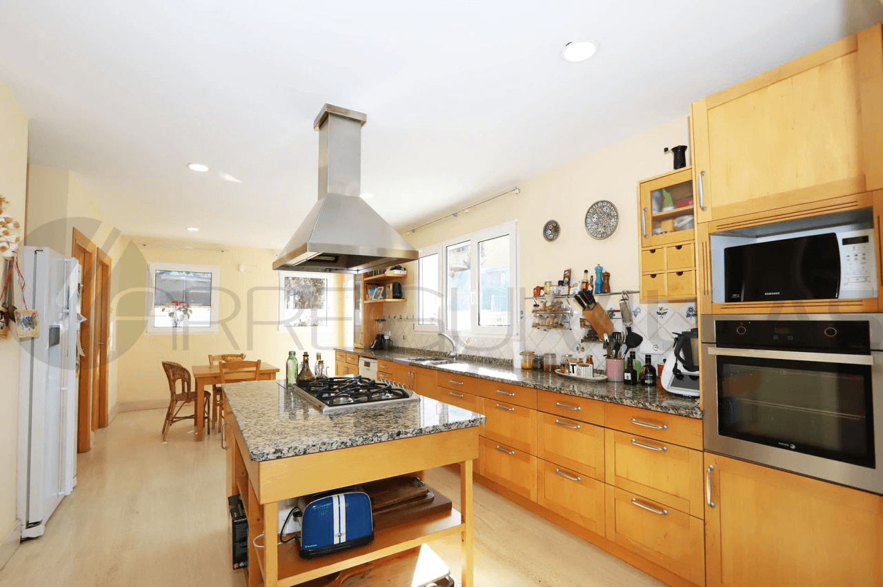 Espectacular villa en venta en el Montgó