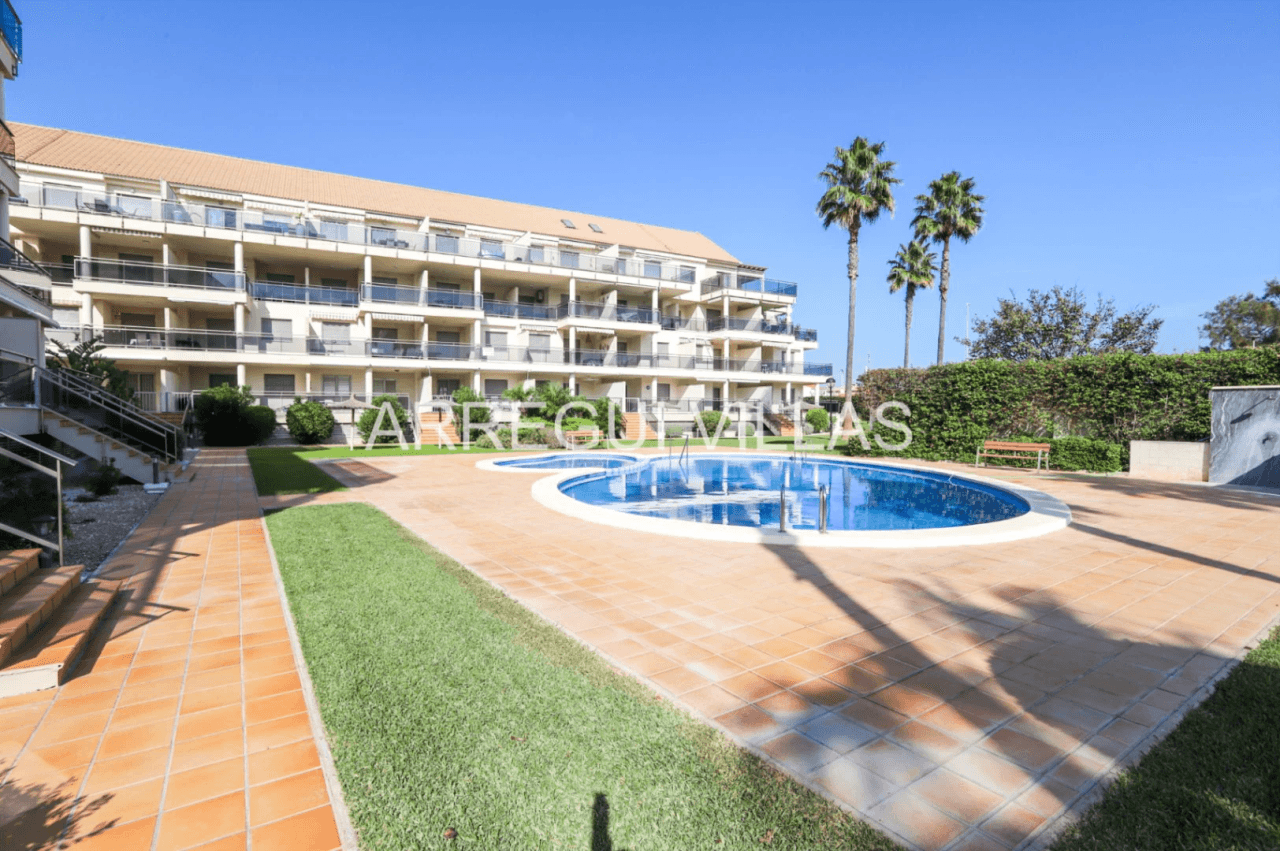 Apartamento en venta de 2 dormitorios en Deveses, Denia