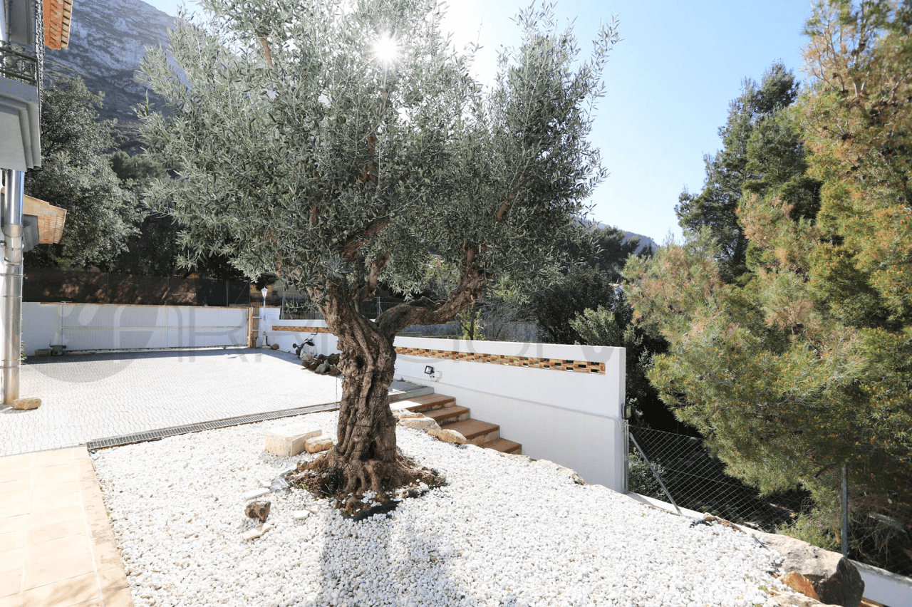 Espectacular villa en venta en el Montgó