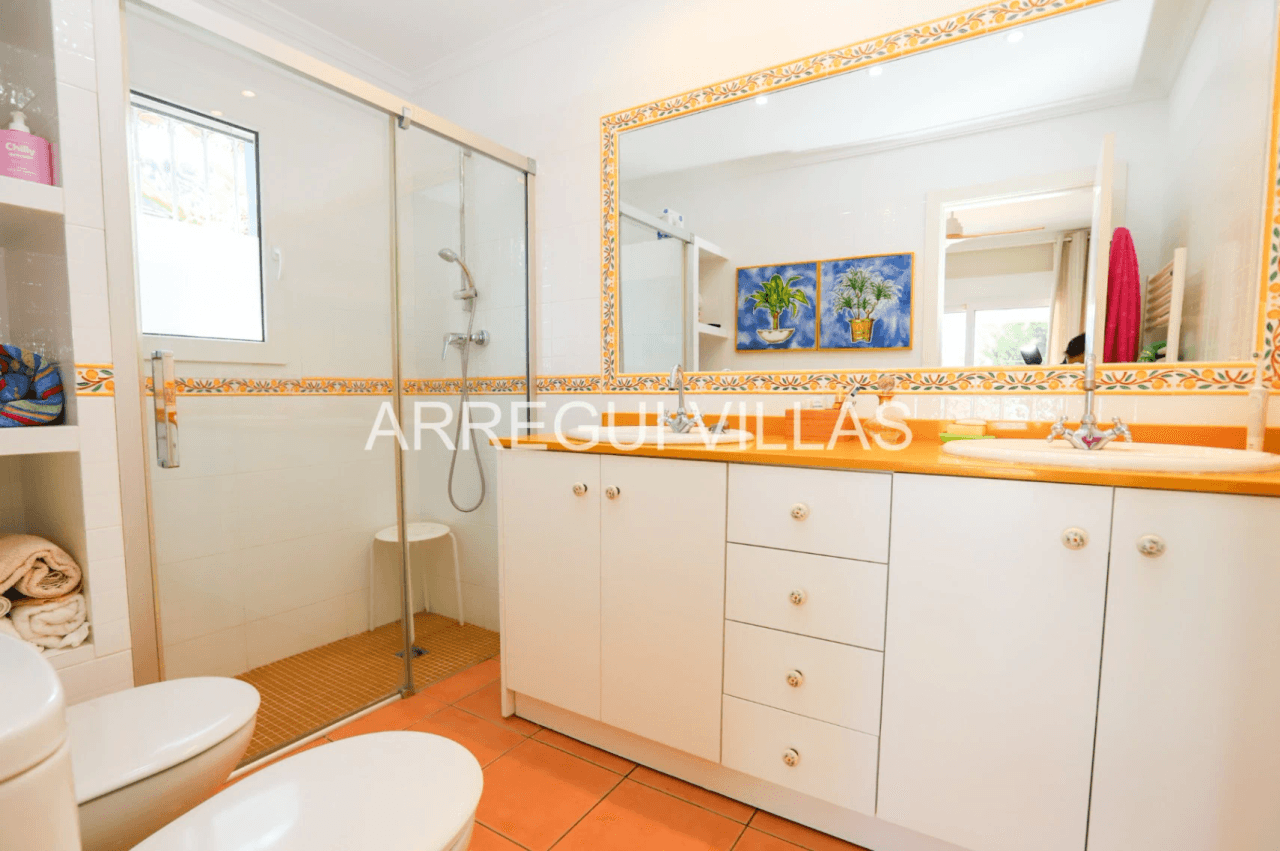 Estupenda villa de 3 dormitorios en Dénia - La Pedrera