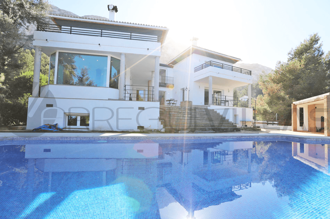 Espectacular villa en venta en el Montgó