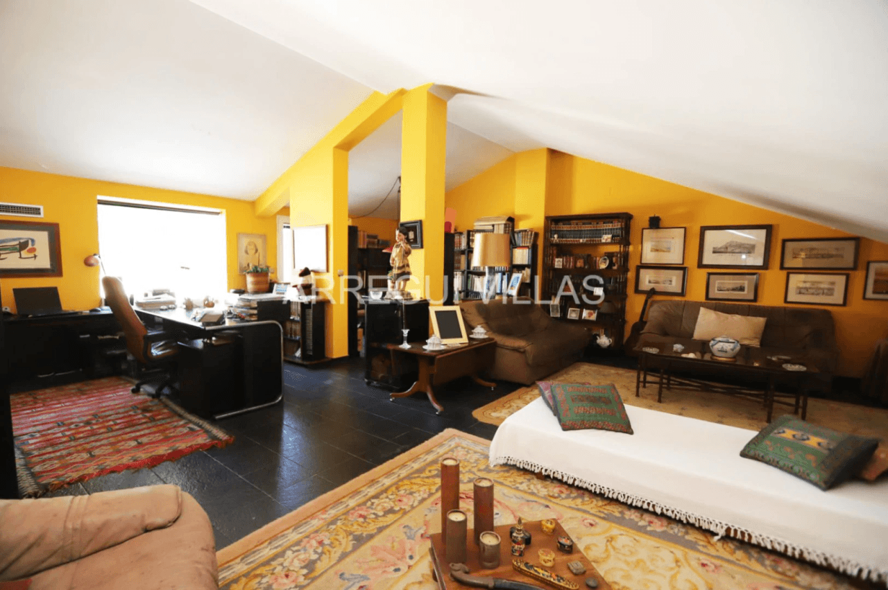Amplia villa de estilo contemporáneo en Dénia