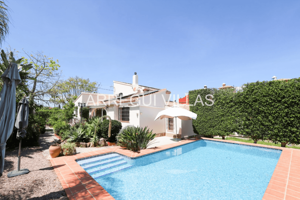 Exclusiva vivienda unifamiliar en Las Alquerias - Denia