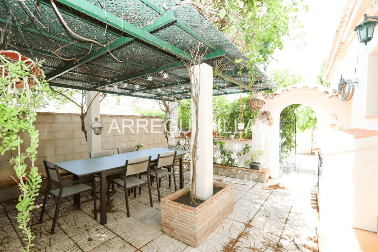 Exclusiva vivienda unifamiliar en Las Alquerias - Denia