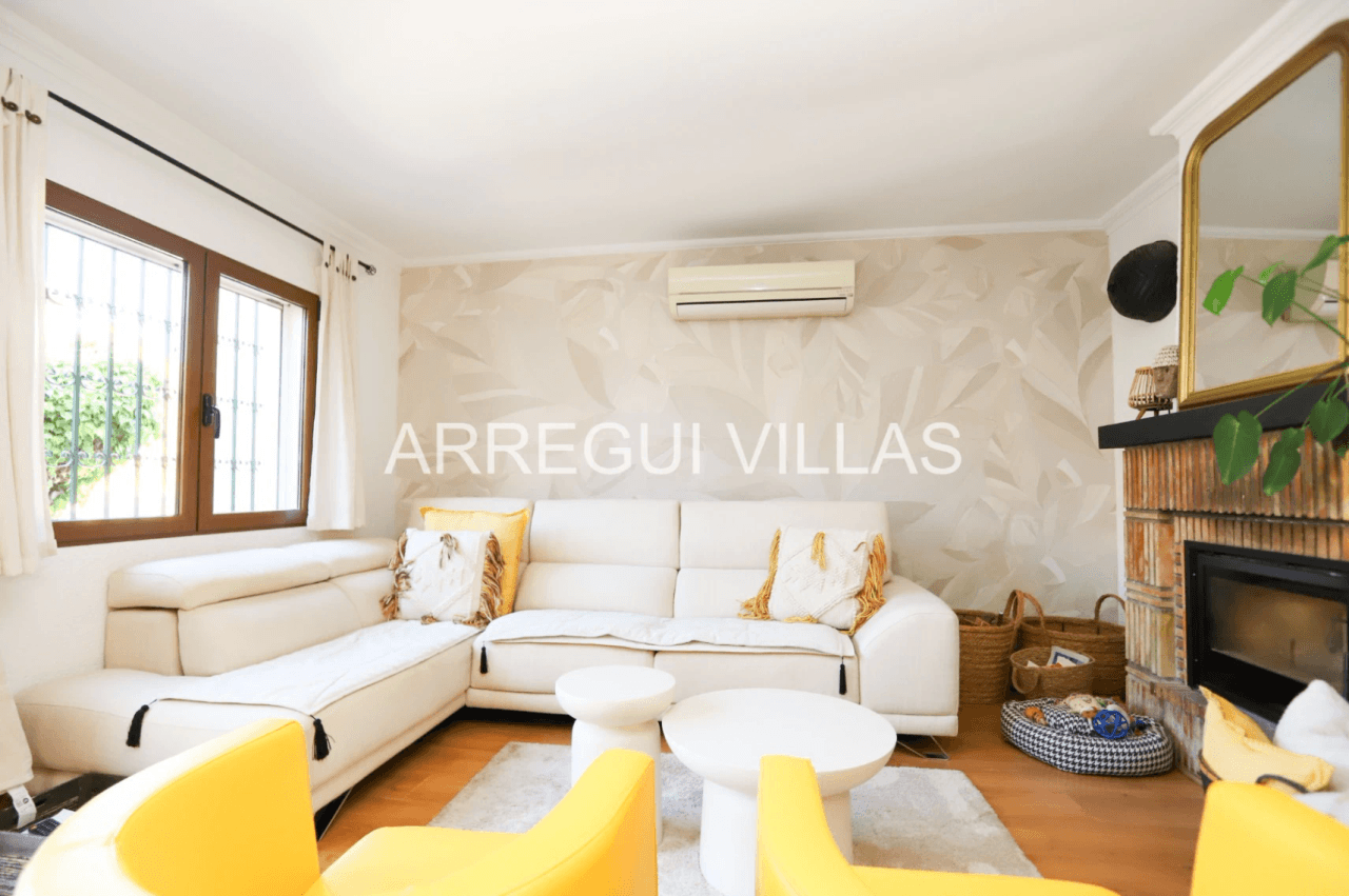 Exclusiva vivienda unifamiliar en Las Alquerias - Denia
