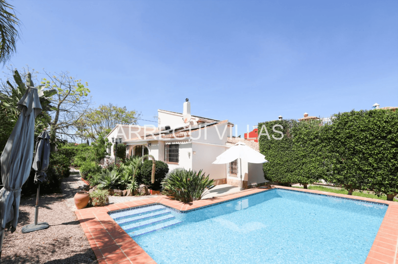 Exclusiva vivienda unifamiliar en Las Alquerias - Denia