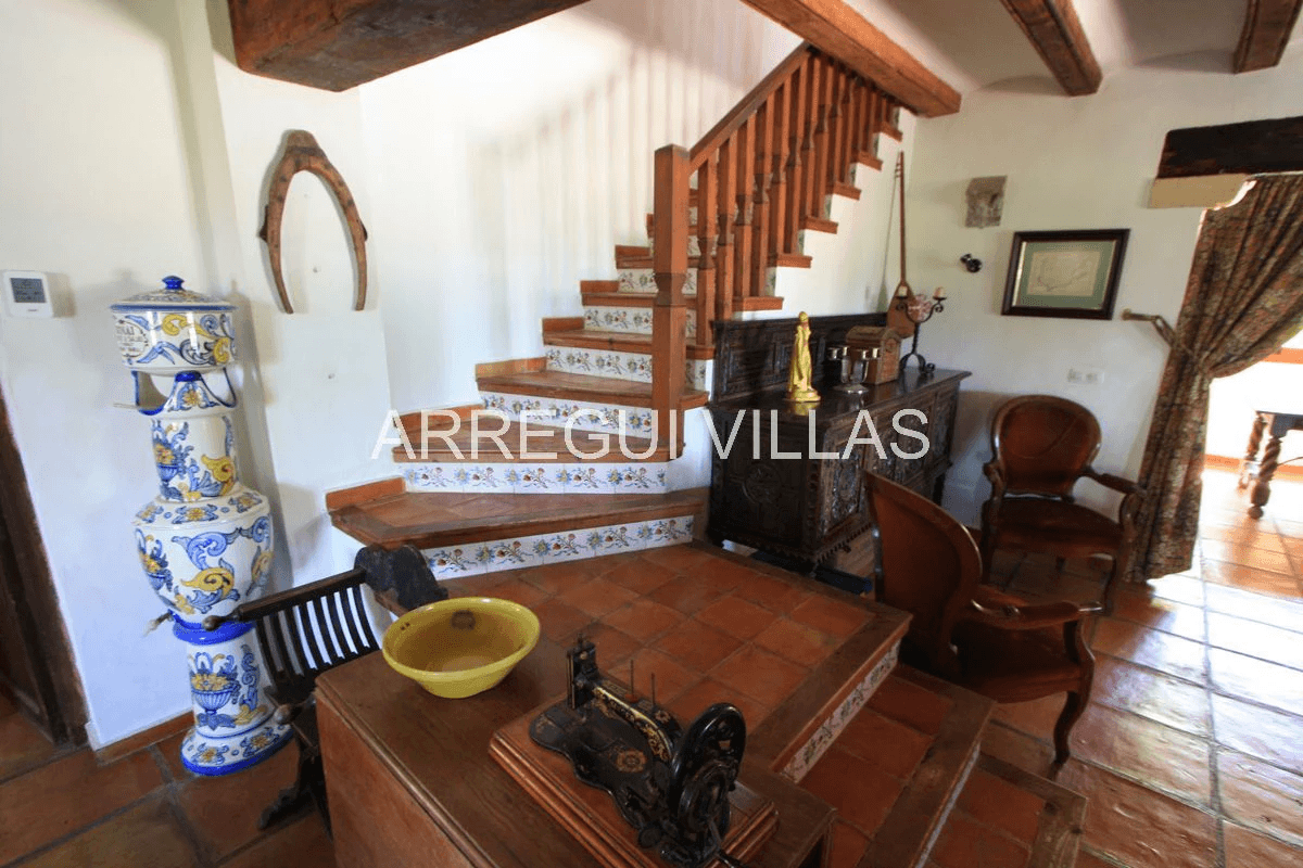 Exclusiva finca en venta en Jávea con 4 dormitorios, piscina privada y amplia parcela