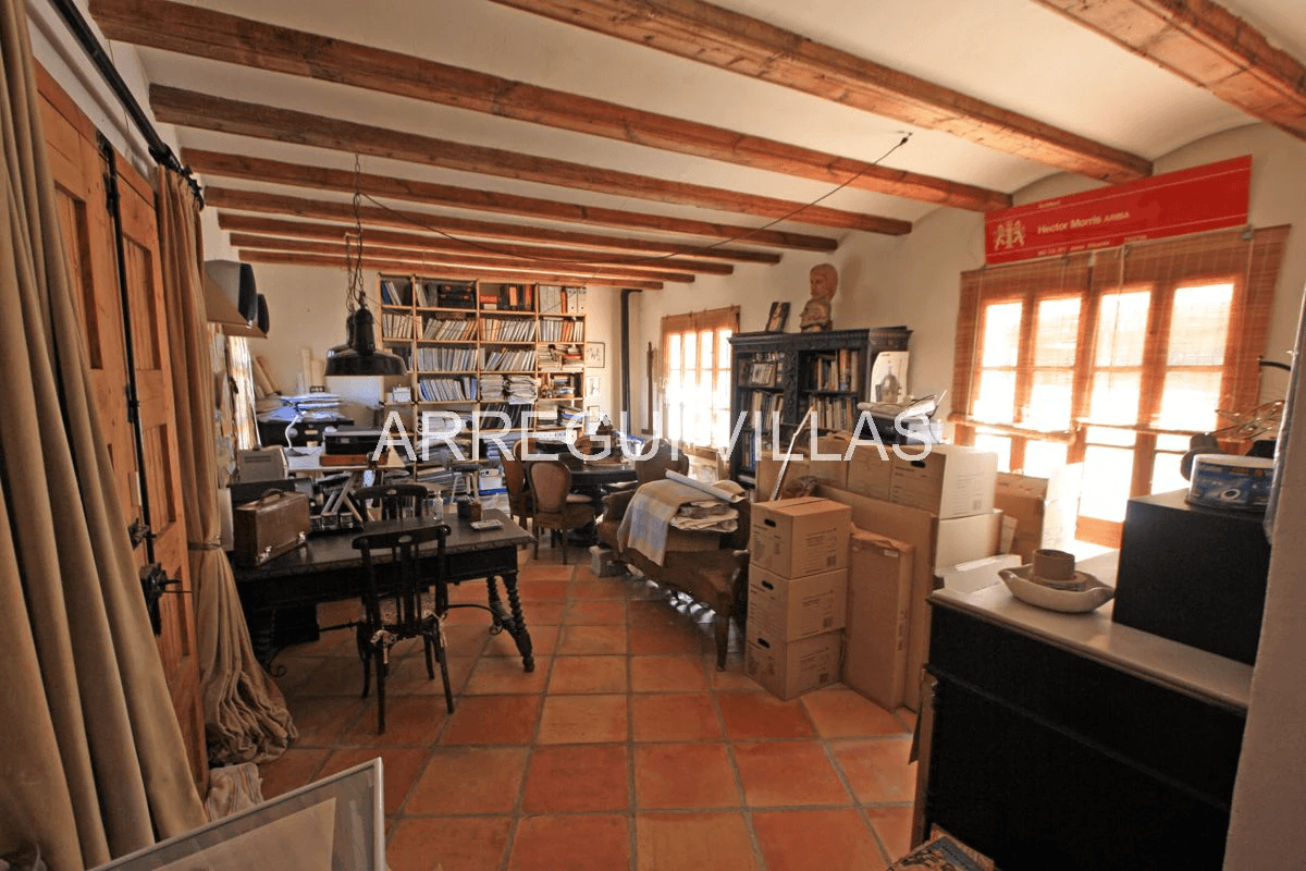 Exclusiva finca en venta en Jávea con 4 dormitorios, piscina privada y amplia parcela