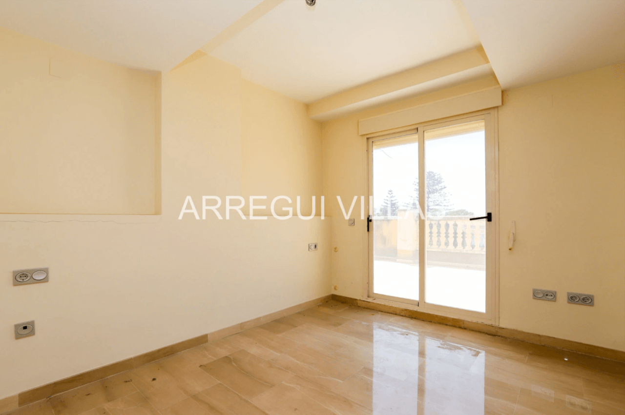 Estupendo ático dúplex de 2 dormitorios en venta en Dénia