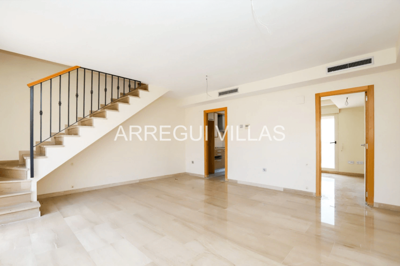 Estupendo ático dúplex de 2 dormitorios en venta en Dénia