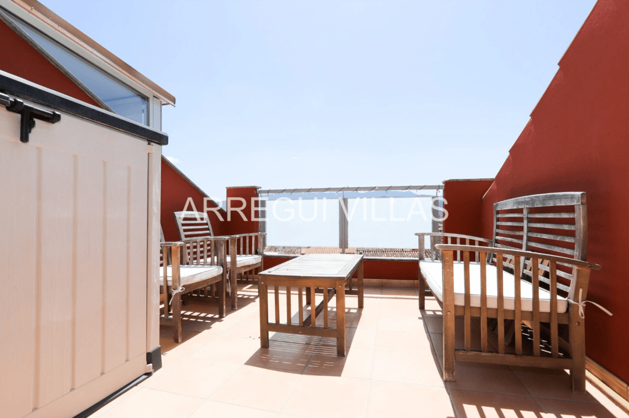 Ático dúplex con terraza en el corazón de Beniarbeig