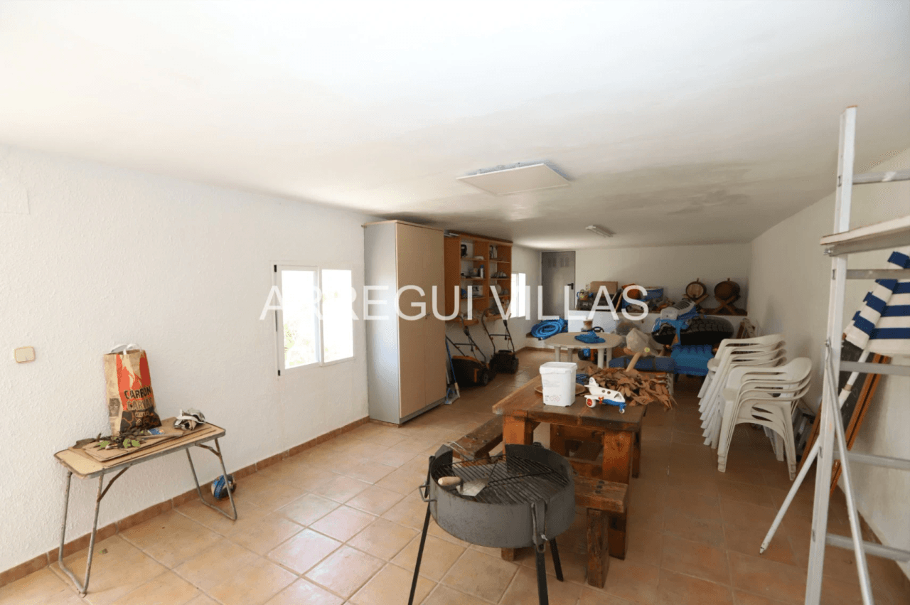 Villa con vistas al mar, piscina privada y amplios espacios en Cumbres del Sol - Benitachell