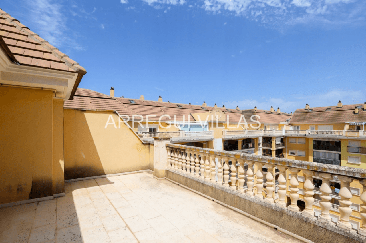 Estupendo ático dúplex de 2 dormitorios en venta en Dénia